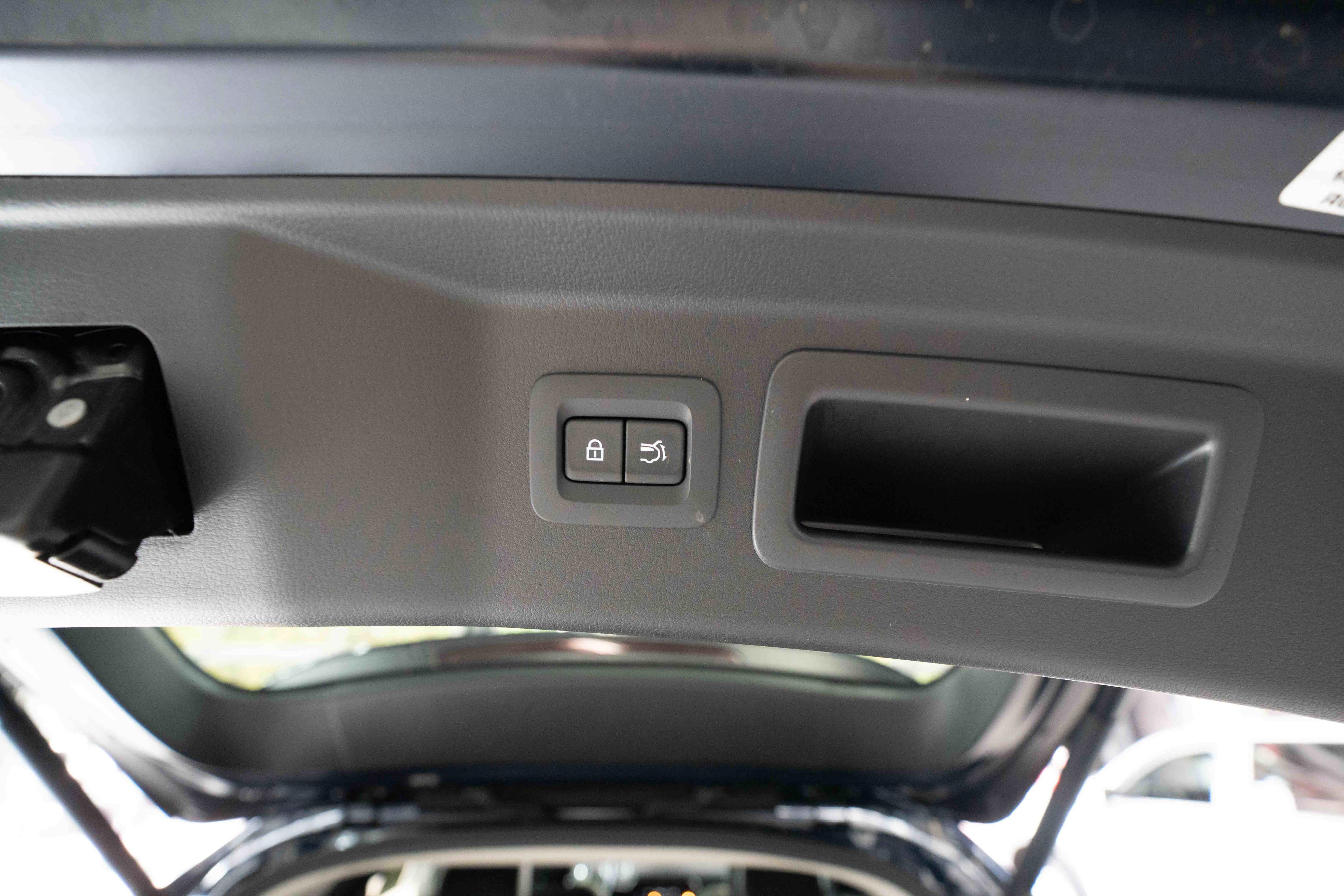 Used 2024 MAZDA CX-90 Plug-In Hybrid w/ Preferred AWD/4WD image 29