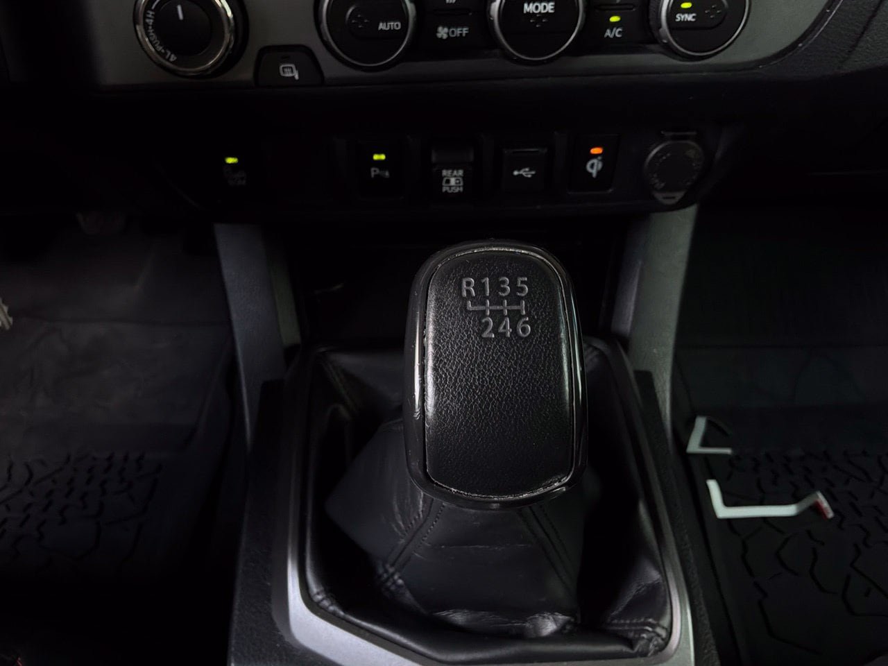 Used 2020 Toyota Tacoma TRD Pro AWD/4WD image 30