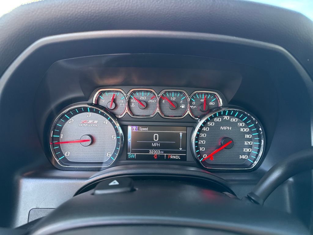 Used 2018 Chevrolet Silverado 1500 LT w/ All Star Edition image 19