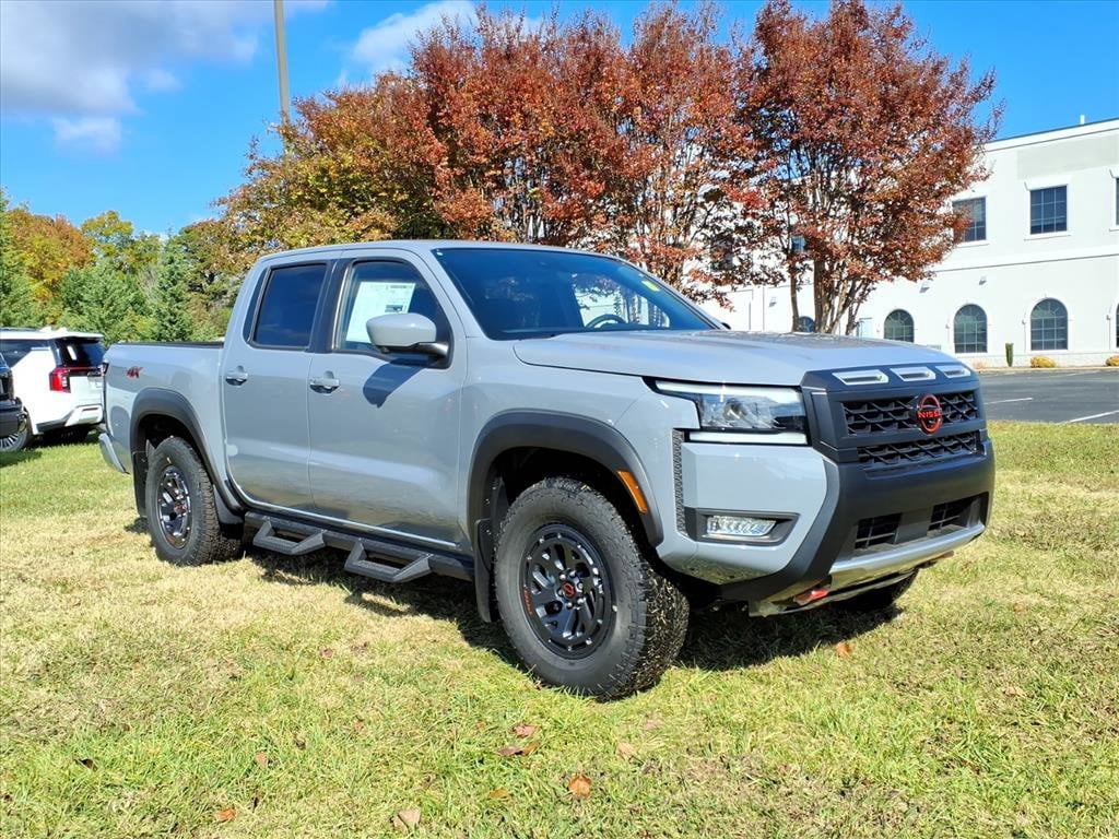 New 2026 Nissan Frontier PRO-4X w/ Pro-4x Convenience Package image 1