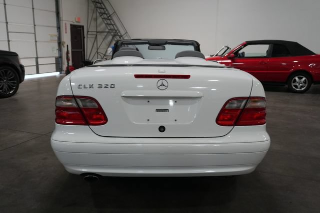 Used 2002 Mercedes-Benz CLK 320 Cabriolet w/ K4 Opt Pkg image 7