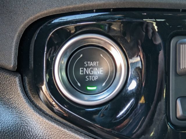 Certified 2025 Chevrolet Silverado 1500 High Country AWD/4WD image 38