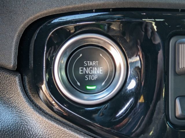 Certified 2025 Chevrolet Silverado 1500 High Country AWD/4WD image 38