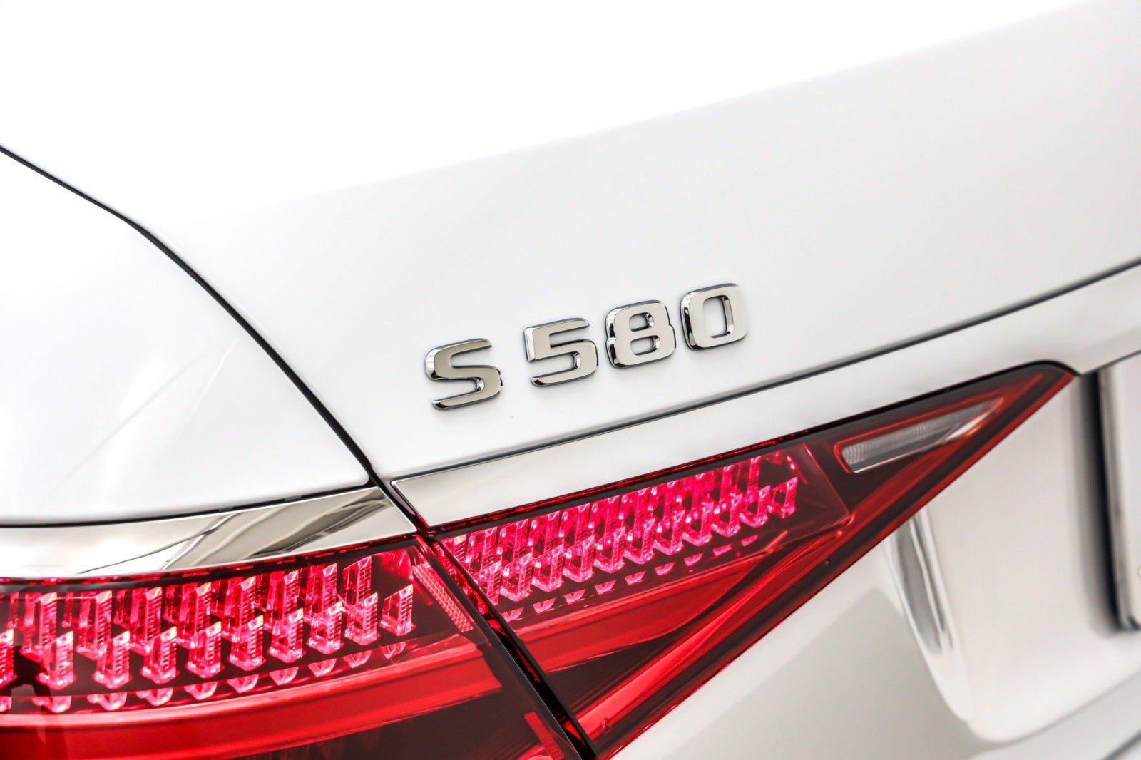 New 2026 Mercedes-Benz S 580 4MATIC Sedan image 9