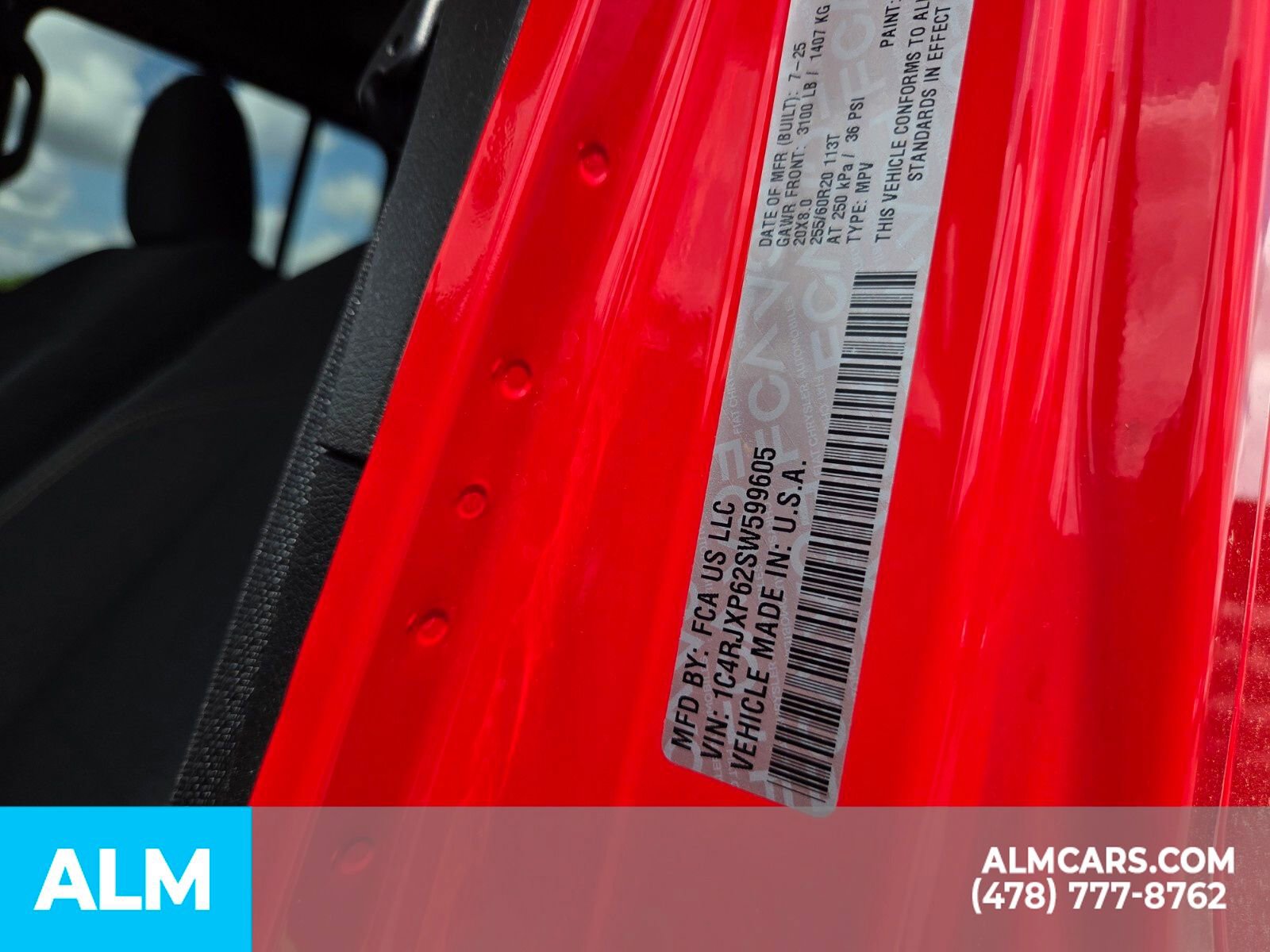 Used 2025 Jeep Wrangler Unlimited Sahara w/ Safety Group image 22