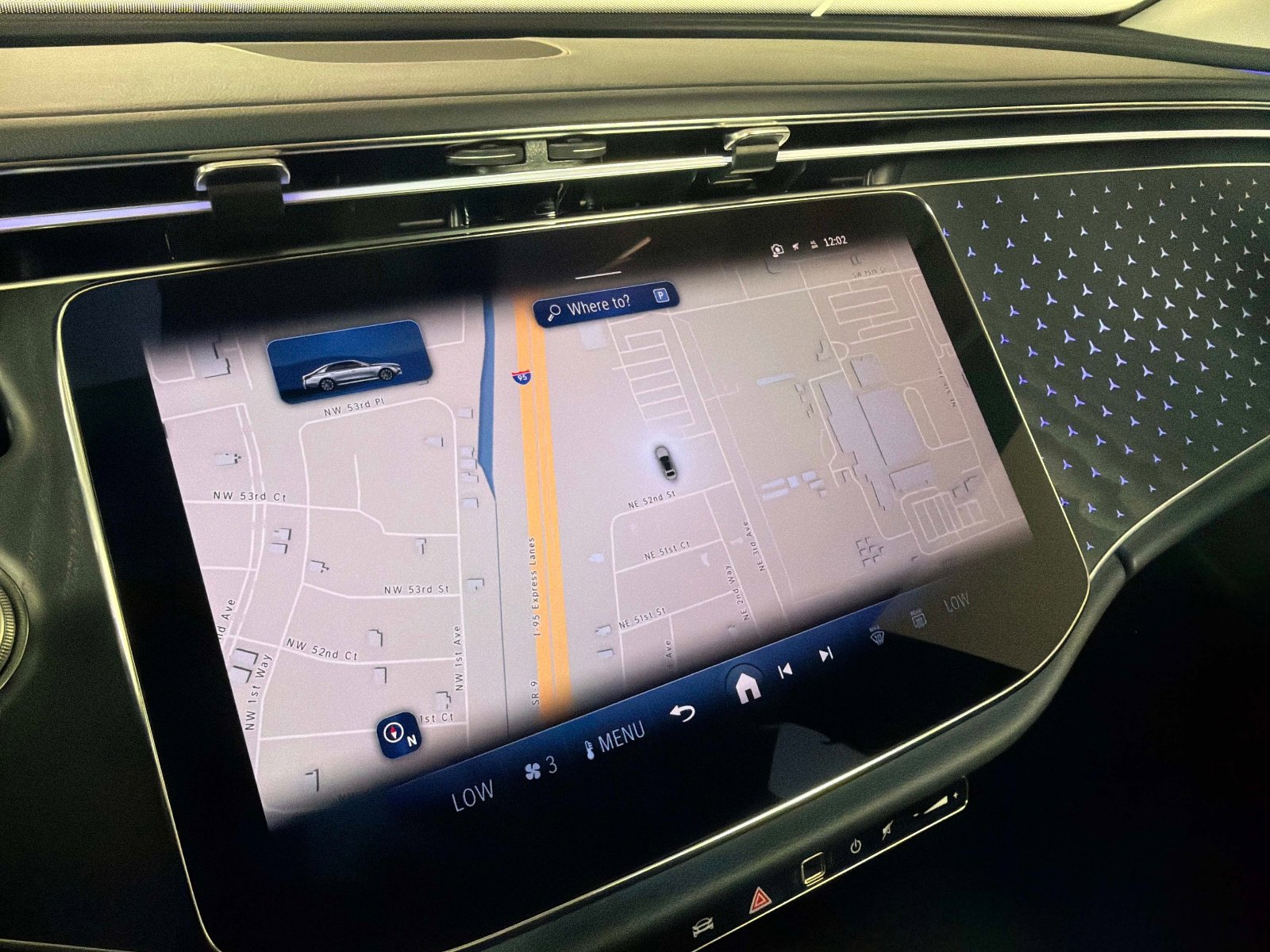 Used 2025 Mercedes-Benz E 350 Sedan image 43