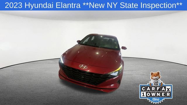 Used 2023 Hyundai Elantra SE image 3