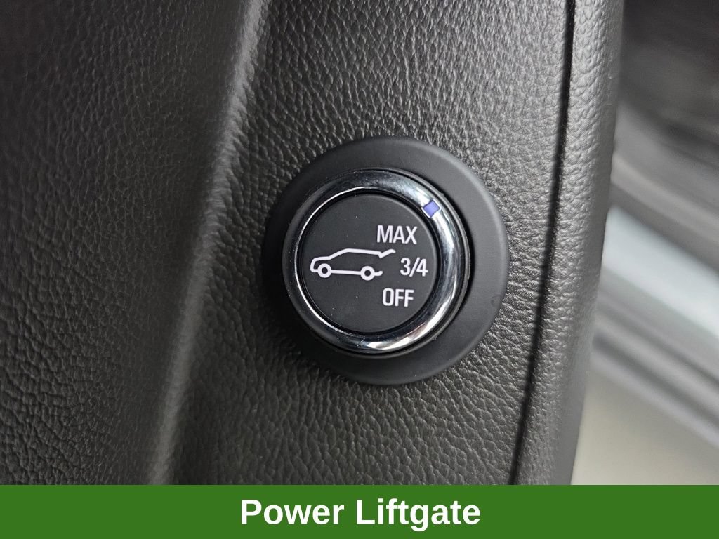 Used 2023 Chevrolet Traverse RS AWD/4WD image 17