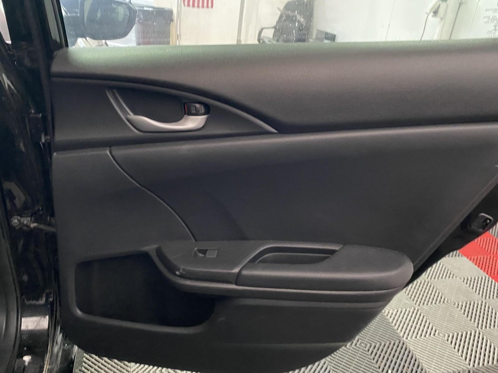 Used 2021 Honda Civic Sport image 10