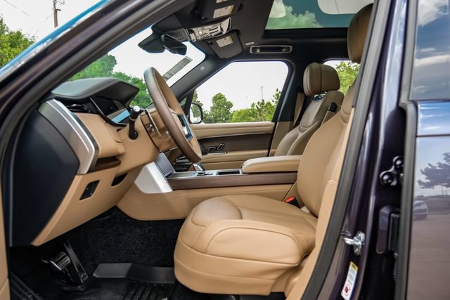 New 2026 Land Rover Range Rover SE AWD/4WD image 3