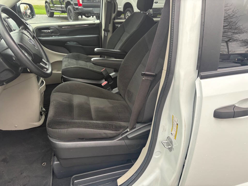 Used 2019 Dodge Grand Caravan SE image 17
