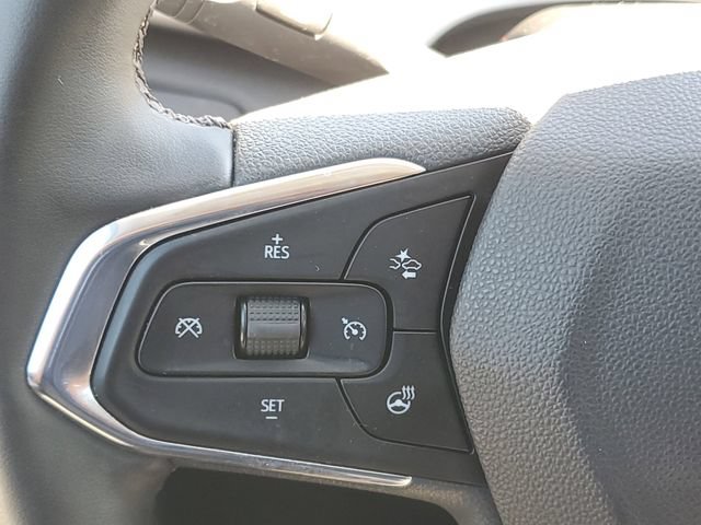 Certified 2025 Chevrolet Trax LT w/ Driver Confidence Package FWD image 21