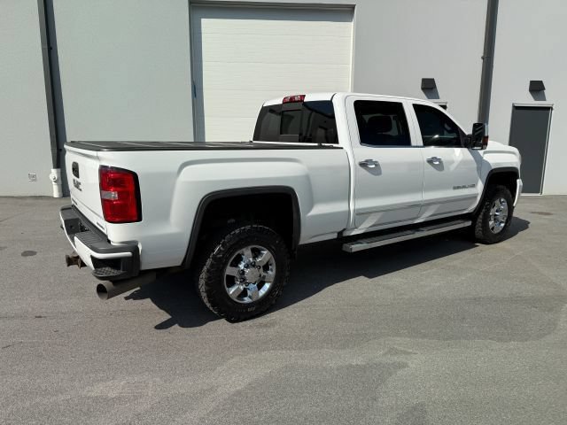 Used 2017 GMC Sierra 3500 Denali w/ Duramax Plus Package AWD/4WD image 8