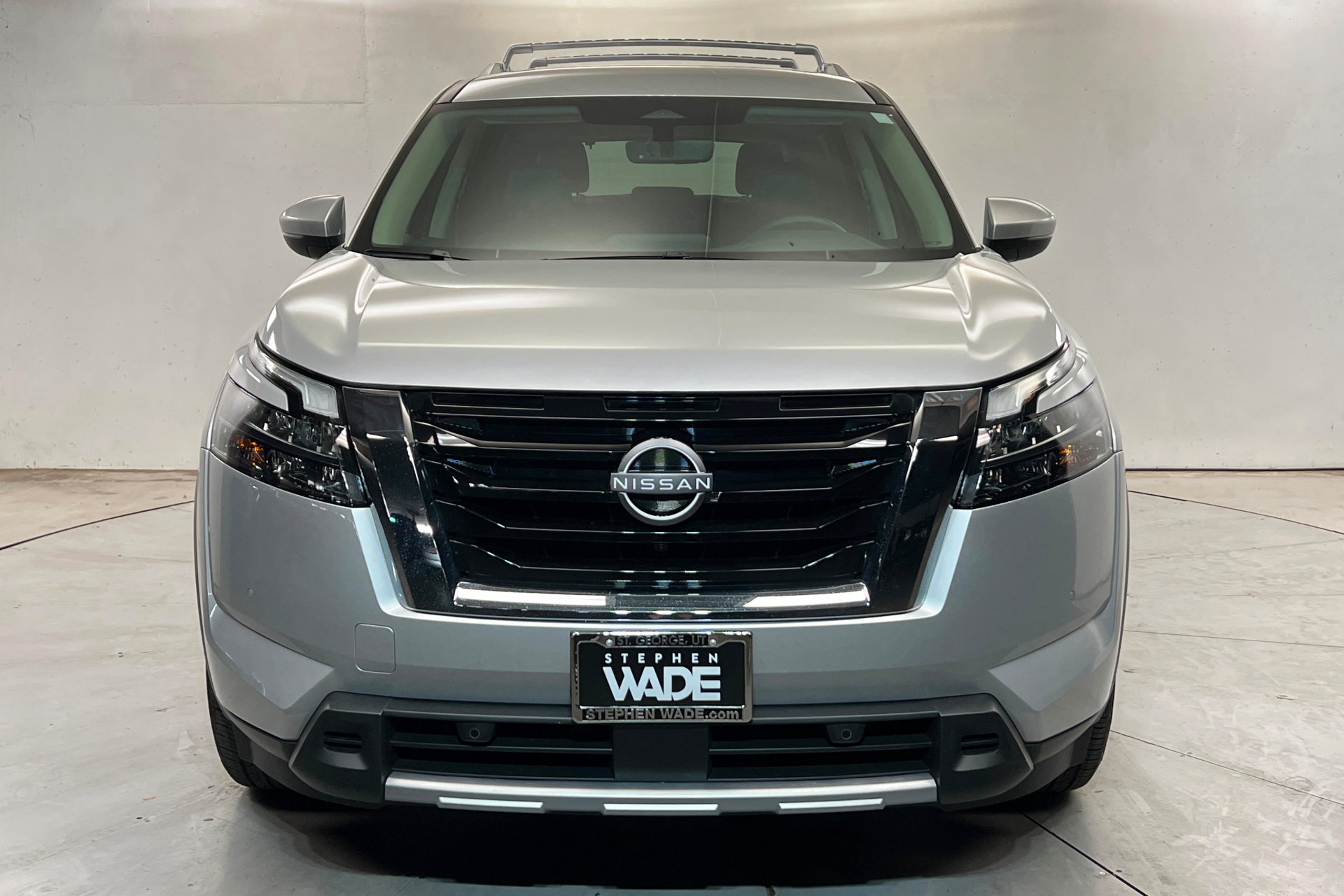 Used 2025 Nissan Pathfinder SL FWD image 9