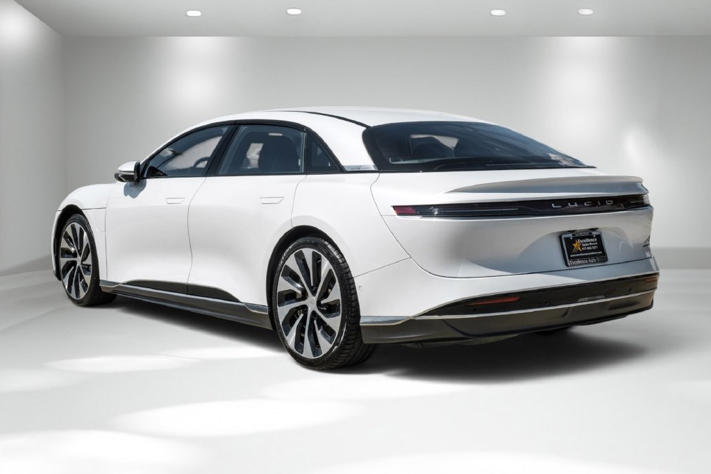 Used 2024 Lucid Air Touring AWD/4WD image 10