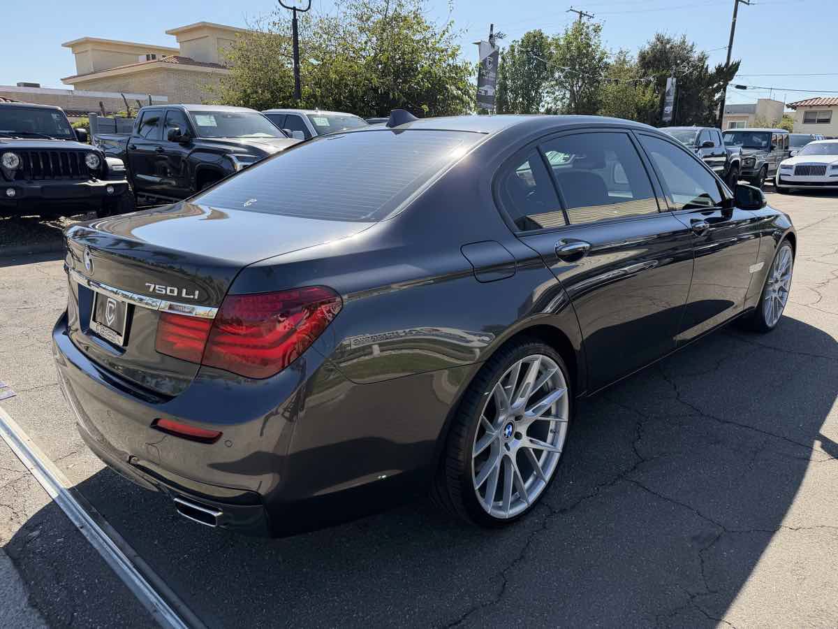 Used 2015 BMW 750Li RWD image 7