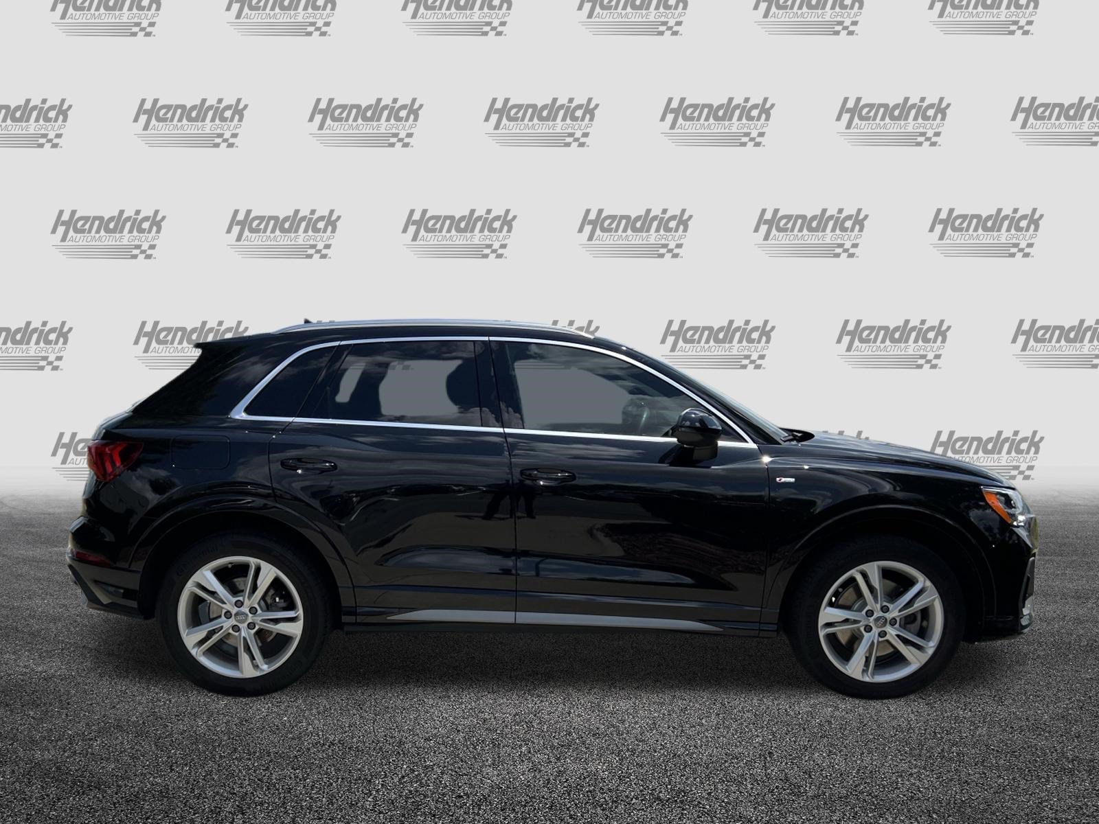 Used 2020 Audi Q3 2.0T Premium w/ Convenience Package AWD/4WD image 10