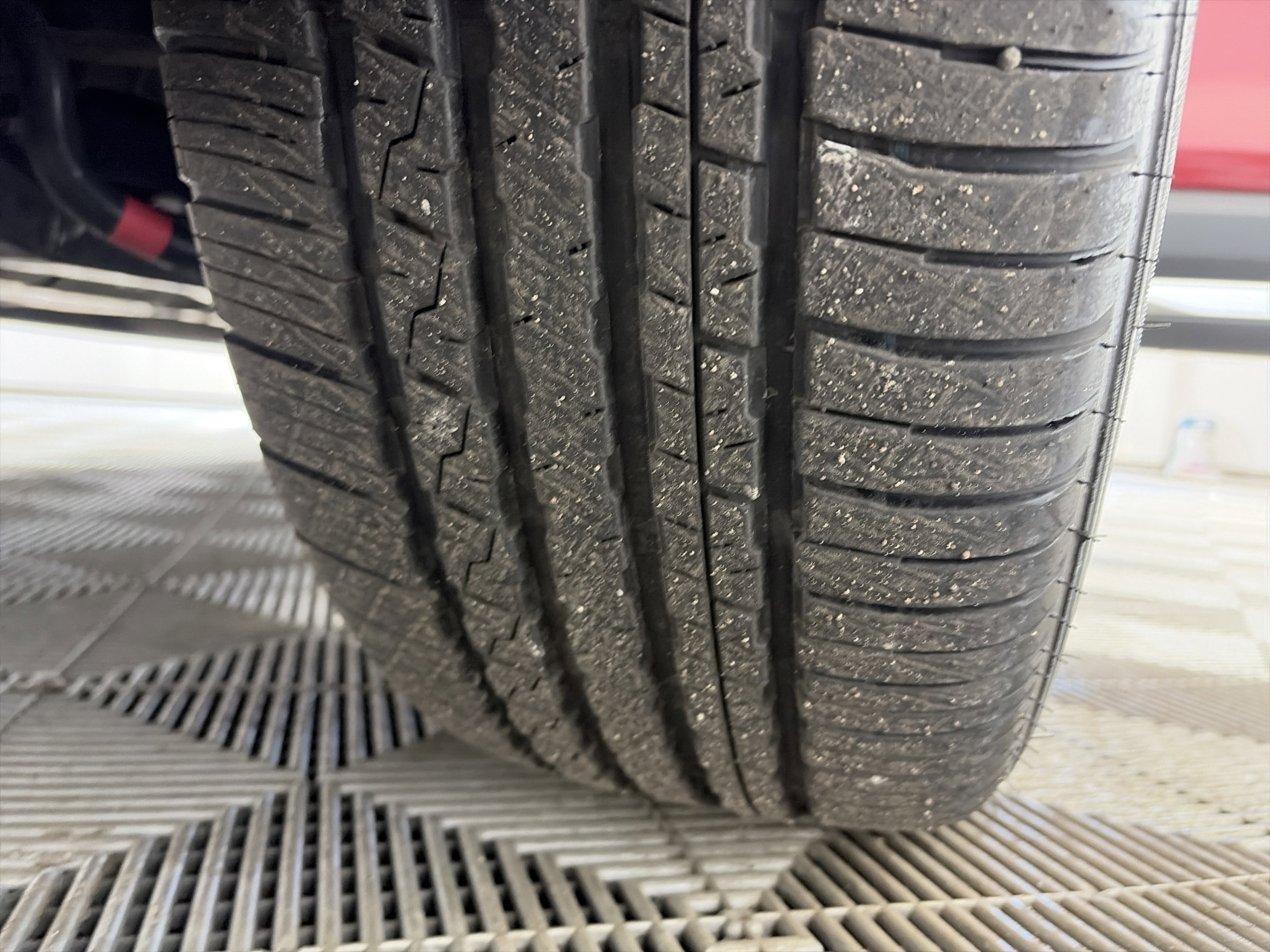 Used 2025 Subaru Ascent Touring w/ Popular Package #2 image 13