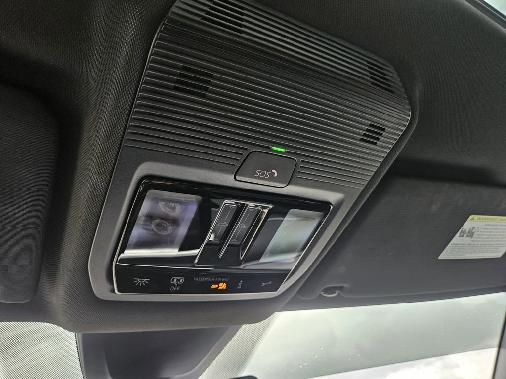 Used 2024 Volkswagen Atlas Cross Sport SEL Premium R-Line image 22