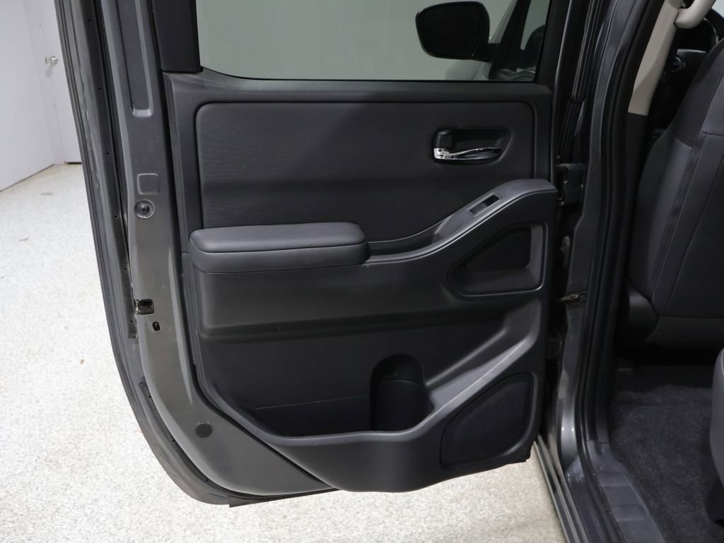 Used 2024 Nissan Frontier SV AWD/4WD image 18