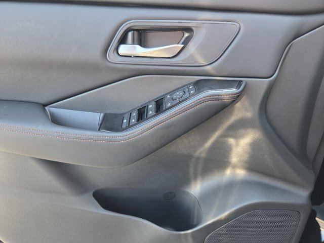 New 2026 Nissan Rogue SV AWD/4WD image 21