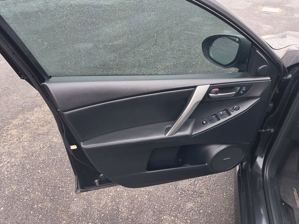Used 2011 MAZDA MAZDA3 s Grand Touring w/ Tech Pkg image 11