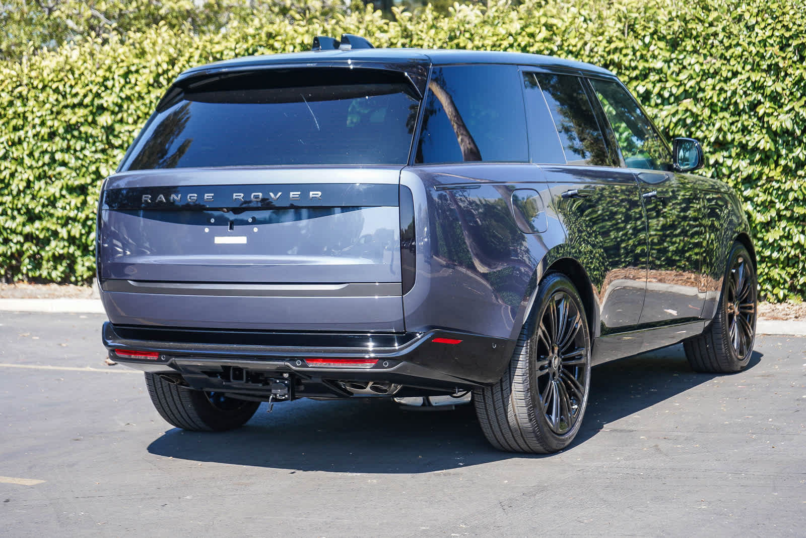 Used 2025 Land Rover Range Rover SE AWD/4WD image 6