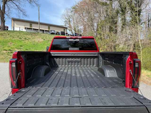 Used 2026 GMC Sierra 2500 AT4X image 9
