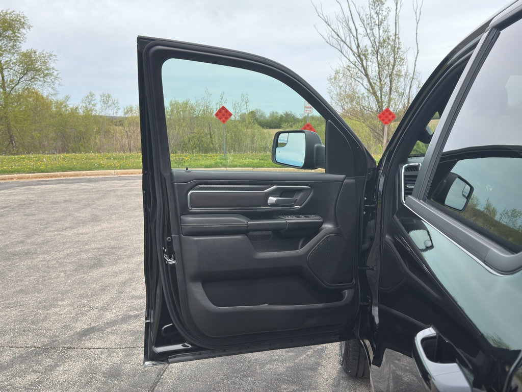 Used 2025 RAM 1500 Big Horn AWD/4WD image 10