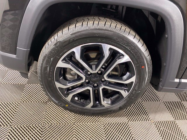 Used 2023 Jeep Compass Limited w/ Sun and Sound Group AWD/4WD image 13