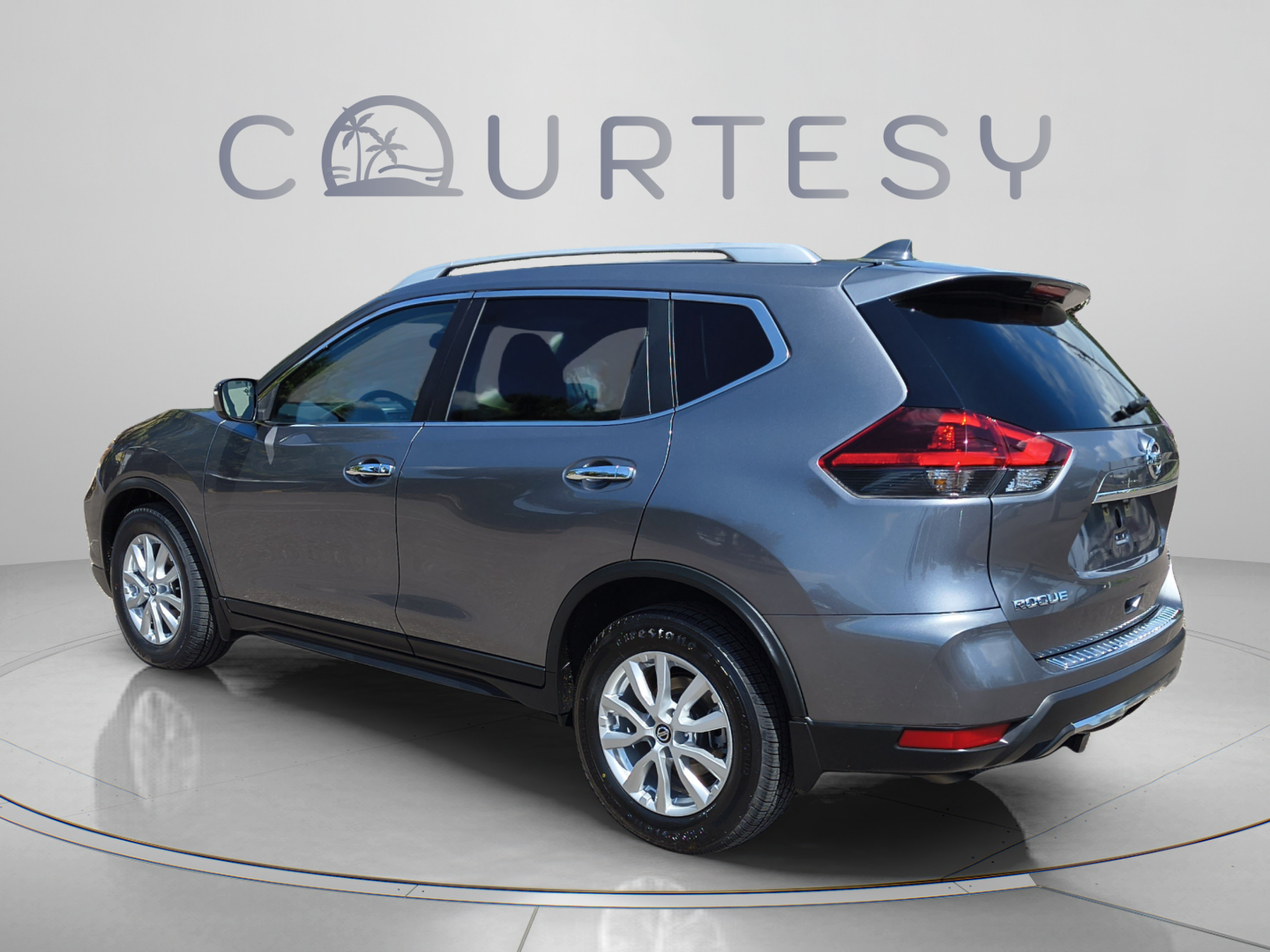 Used 2018 Nissan Rogue SV FWD image 5