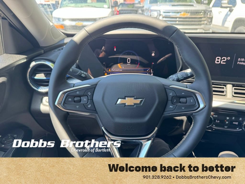 New 2026 Chevrolet Trax LT w/ Sunroof Package FWD image 15