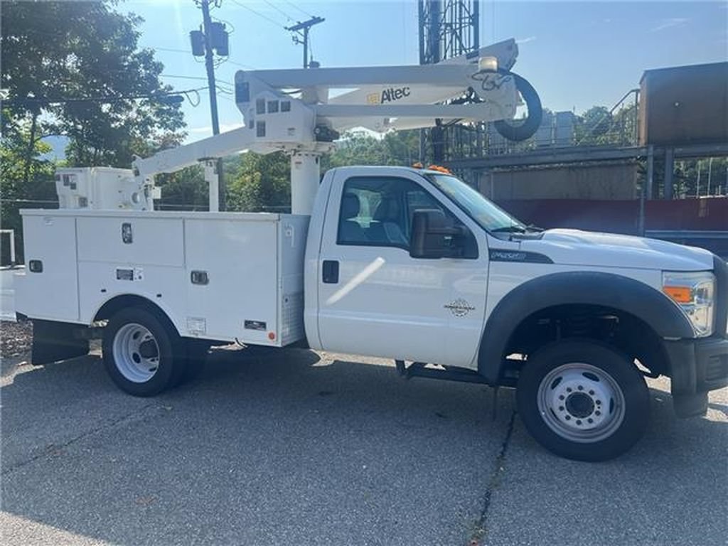 Used 2015 Ford F550 Luxury w/ Snow Plow Prep Package RWD image 4