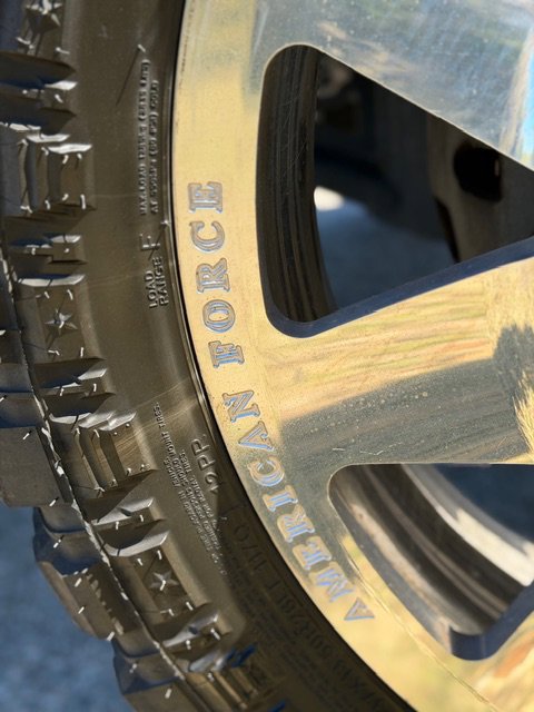 Used 2022 Ford F450 Limited w/ FX4 Off-Road Package image 13