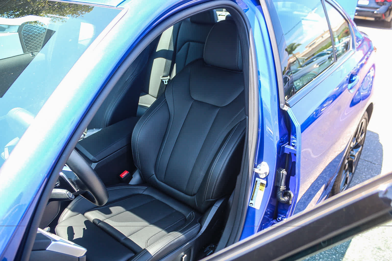 Used 2026 BMW 330i Sedan w/ M Sport Package RWD image 24