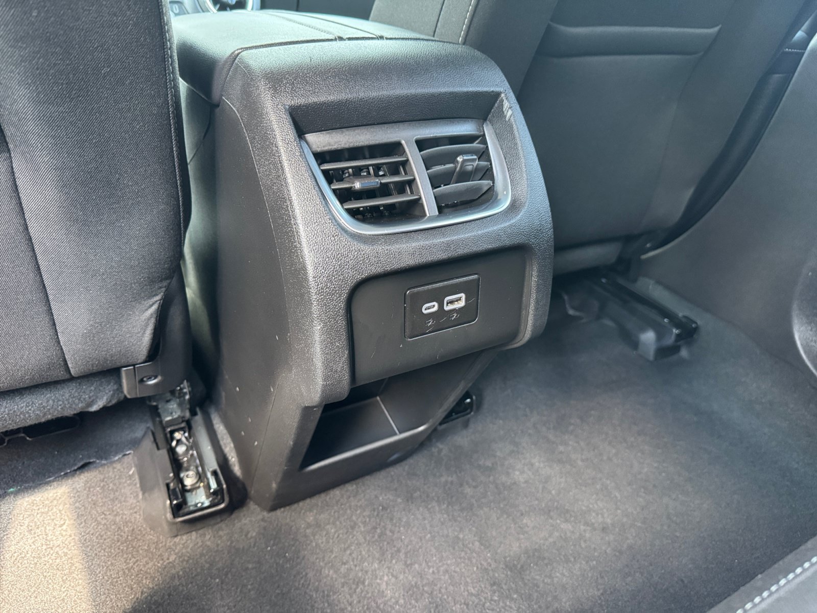 Used 2025 Chevrolet Blazer LT FWD image 14