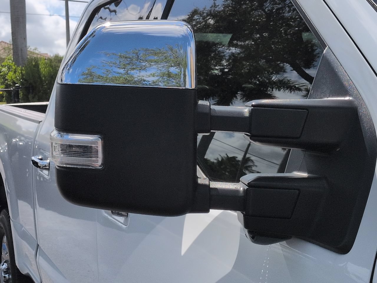 Used 2022 Ford F250 Lariat w/ Lariat Ultimate Package AWD/4WD image 12