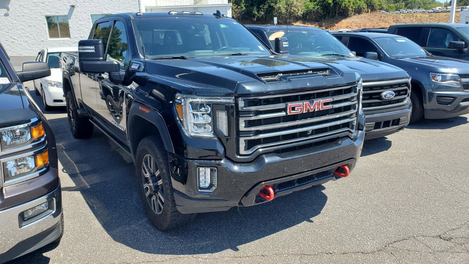 Used 2023 GMC Sierra 3500 AT4 w/ AT4 Premium Plus Package image 2