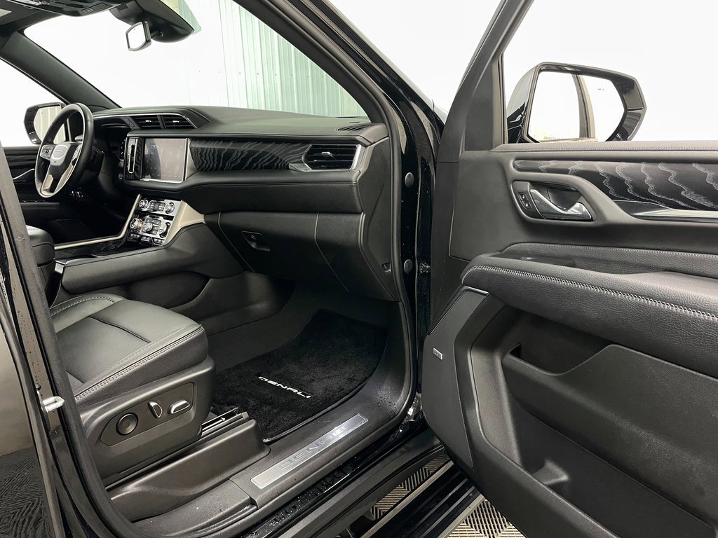 Used 2023 GMC Yukon Denali w/ Max Trailering Package image 38