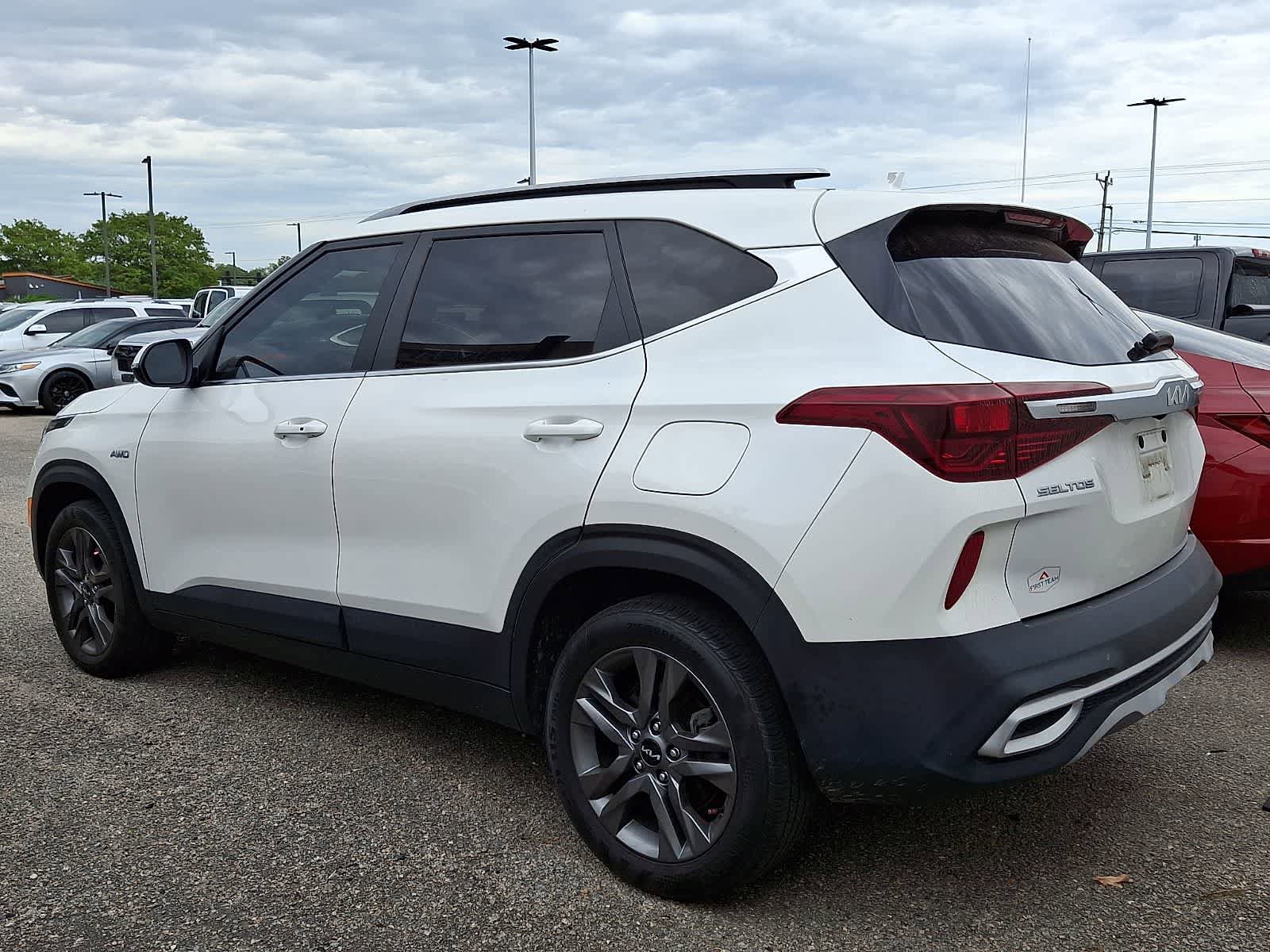 Used 2023 Kia Seltos S w/ Navigation Package AWD/4WD image 4