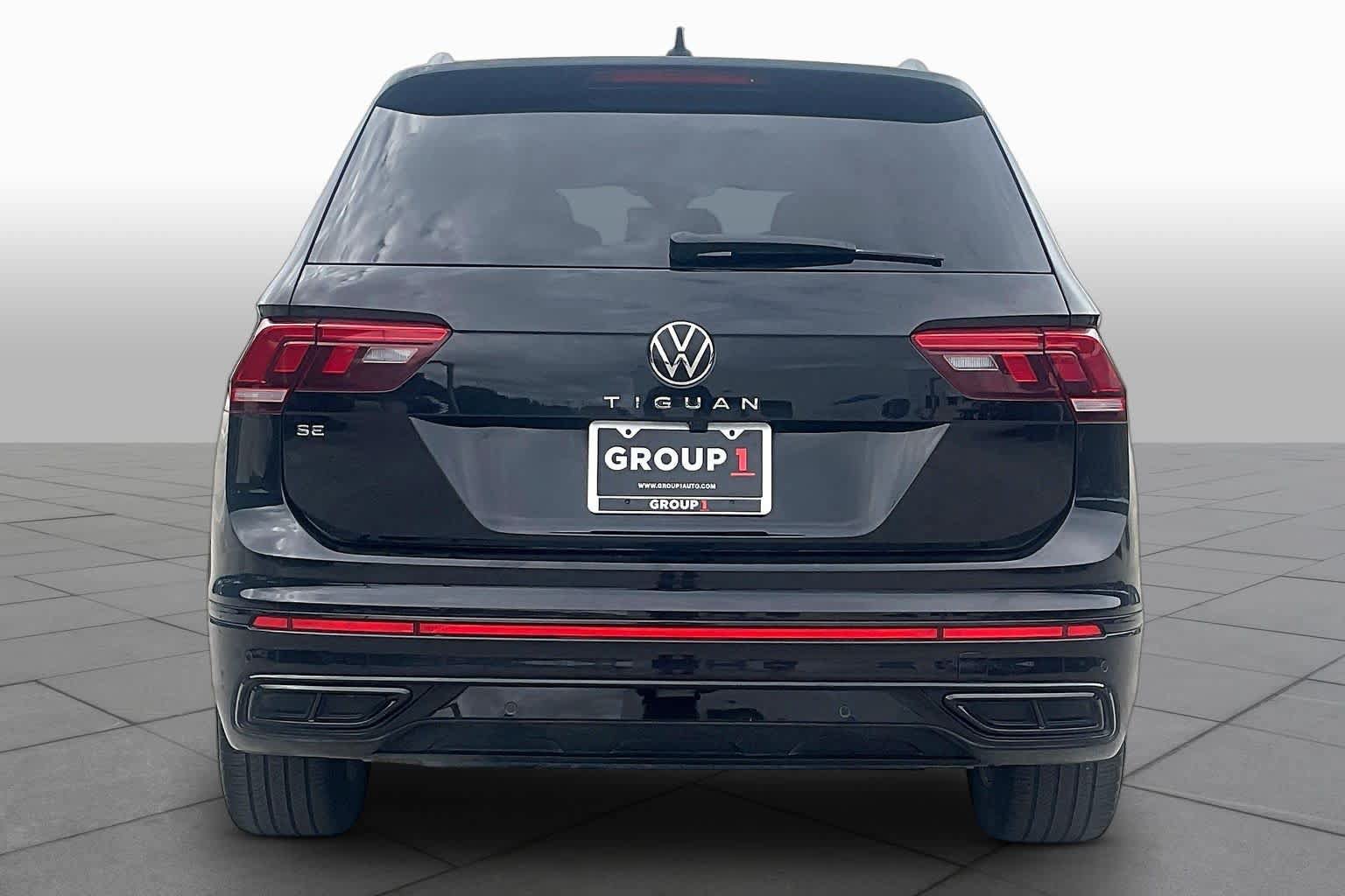 Used 2023 Volkswagen Tiguan SE R-Line FWD image 5