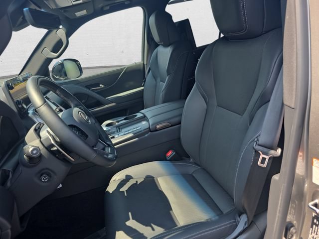 New 2026 Lexus LX 600 4WD w/ Luxury Package image 17