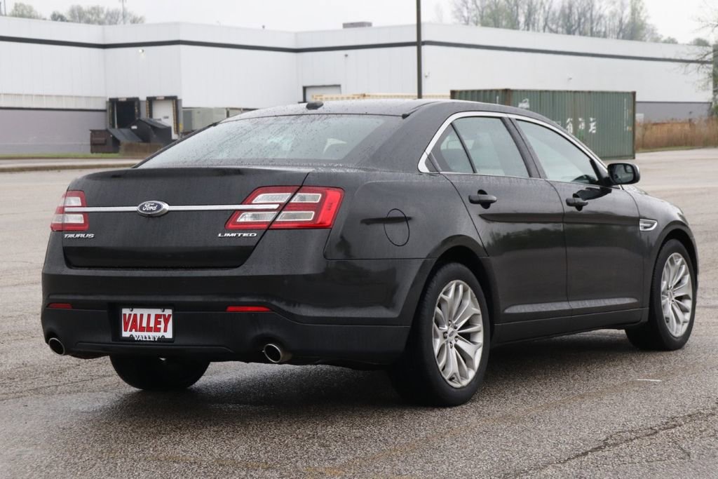 Used 2015 Ford Taurus Limited FWD image 8