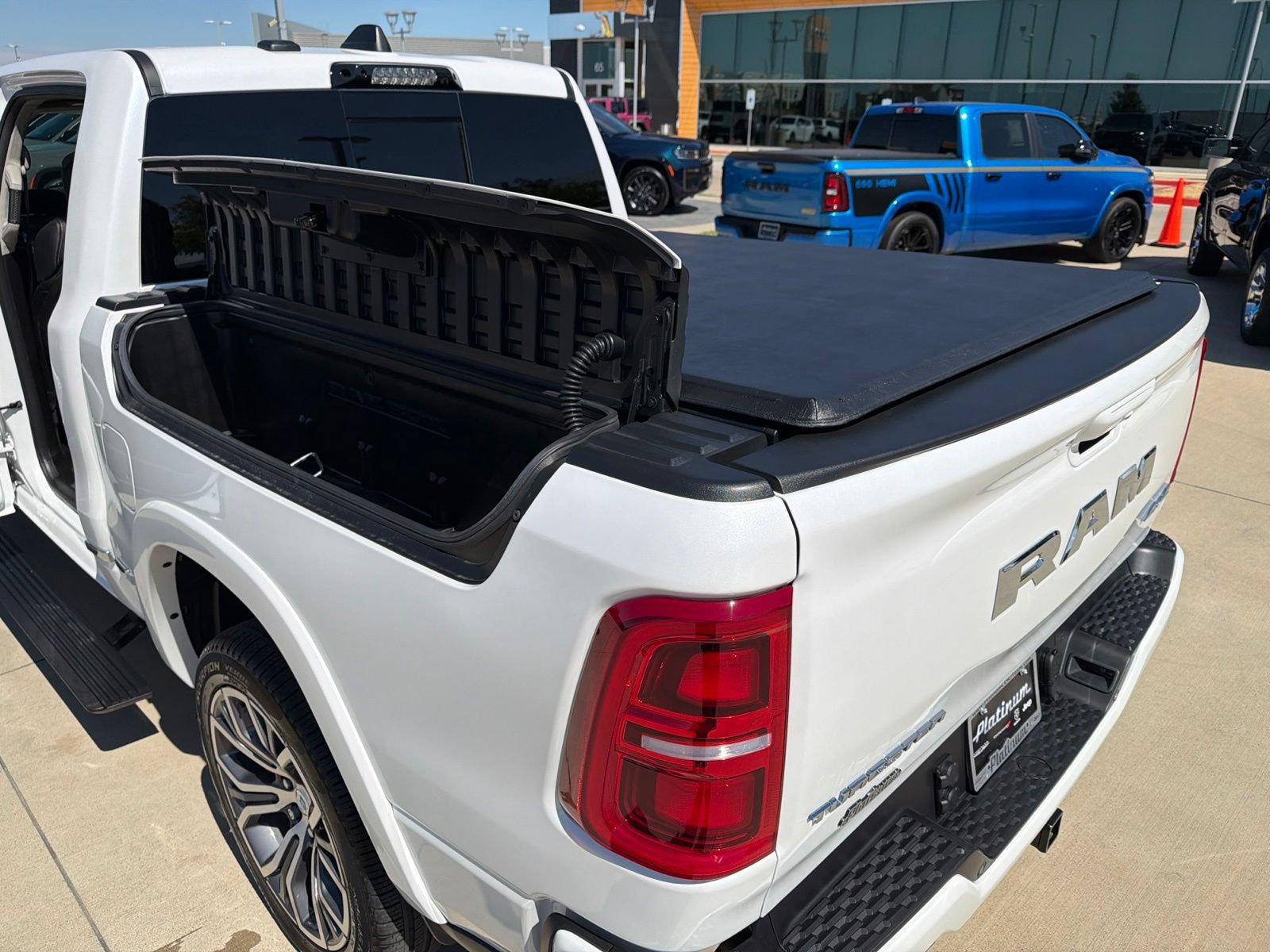 Used 2026 RAM 1500 Tungsten AWD/4WD image 18