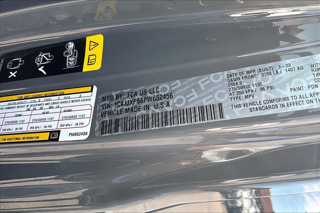 Used 2023 Jeep Wrangler Unlimited Sahara AWD/4WD image 18