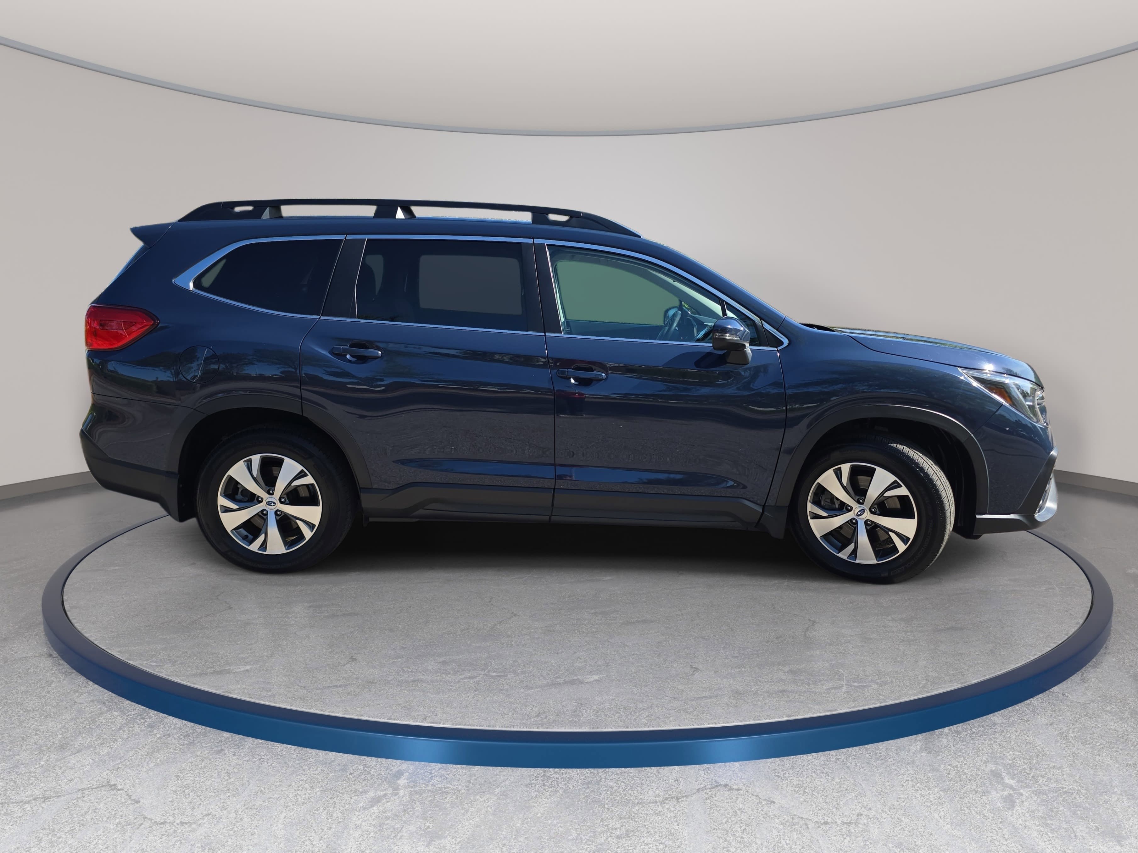 Used 2023 Subaru Ascent Premium w/ Convenience Package image 4