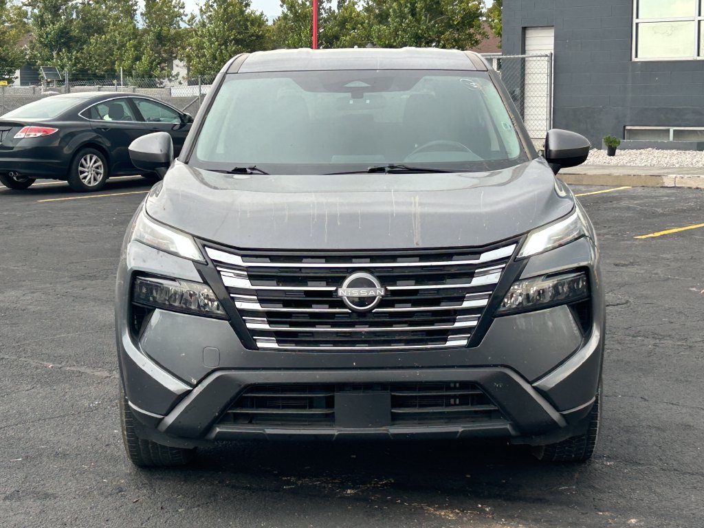 Used 2025 Nissan Rogue SV AWD/4WD image 9