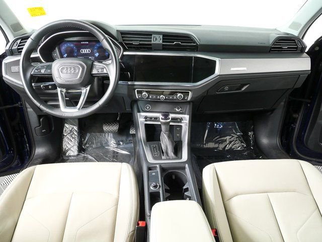 Used 2023 Audi Q3 2.0T Premium w/ Convenience Package AWD/4WD image 17