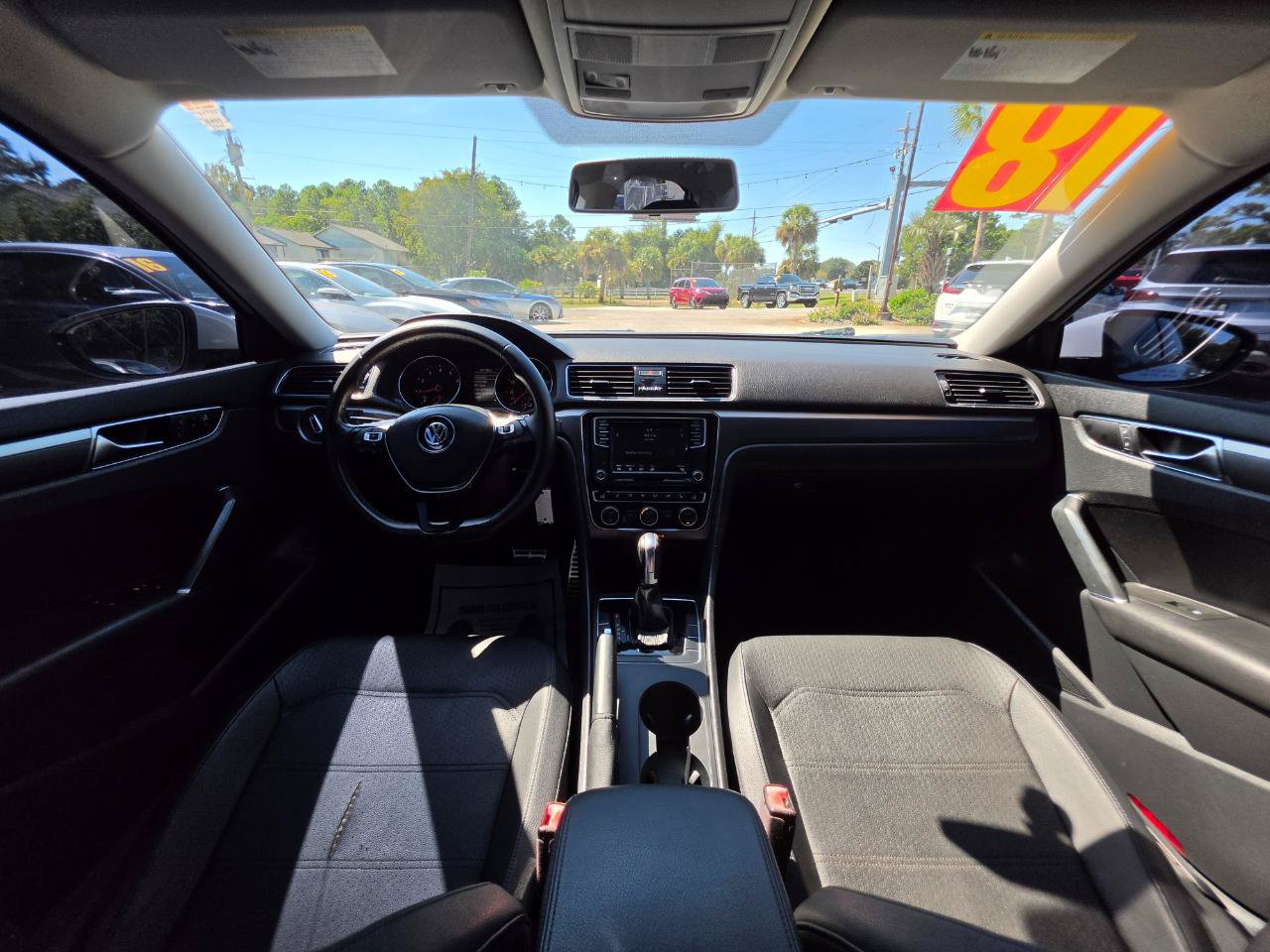 Used 2018 Volkswagen Passat 2.0T R-Line FWD image 9