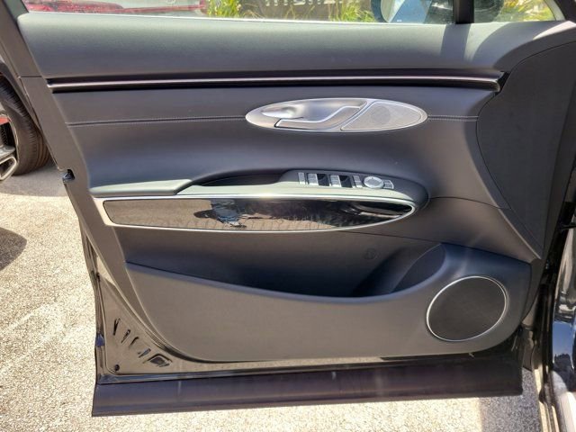 Used 2026 Genesis GV70 2.5T AWD/4WD image 16